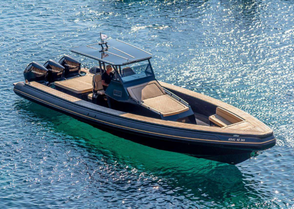 Luxury Cruises Around Mykonos